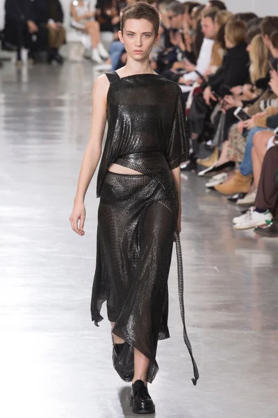 Look 3